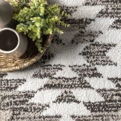 NuLOOM Adelade Aztec High Low Shaggy Tassel Area Rug -Home Improvement Store GUEST 12a76c1e 63db 46e5 9f55 c5e8b1bf71e3