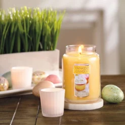 'Vanilla Cupcake' 22oz Original Large Jar - Yankee Candle -Home Improvement Store GUEST 5a64fcbd f6ca 49f6 a70e 4ccb2af9973d