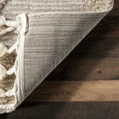 NuLOOM Marissa High/Low Diamond Tassel Area Rug 8 NuLOOM Marissa High/Low Diamond Tassel Area Rug - Image 6