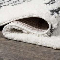 Elm Diamond Stripe Geometric Shag Indoor Area Rug - JONATHAN Y 19 Elm Diamond Stripe Geometric Shag Indoor Area Rug - JONATHAN Y -Home Improvement Store GUEST bd16acaf 2903 4776 9351 c7e7bd545981